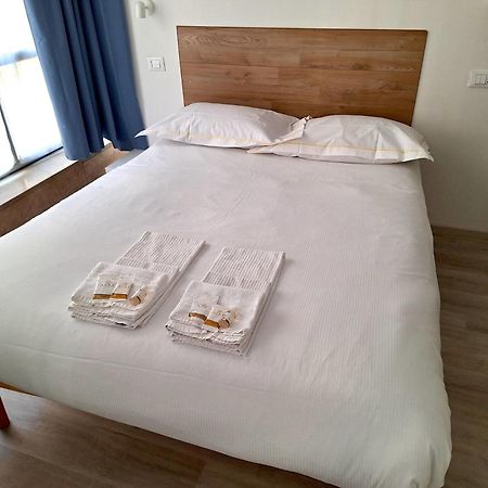 Sottoripa Loft Apartment Genoa Bagian luar foto
