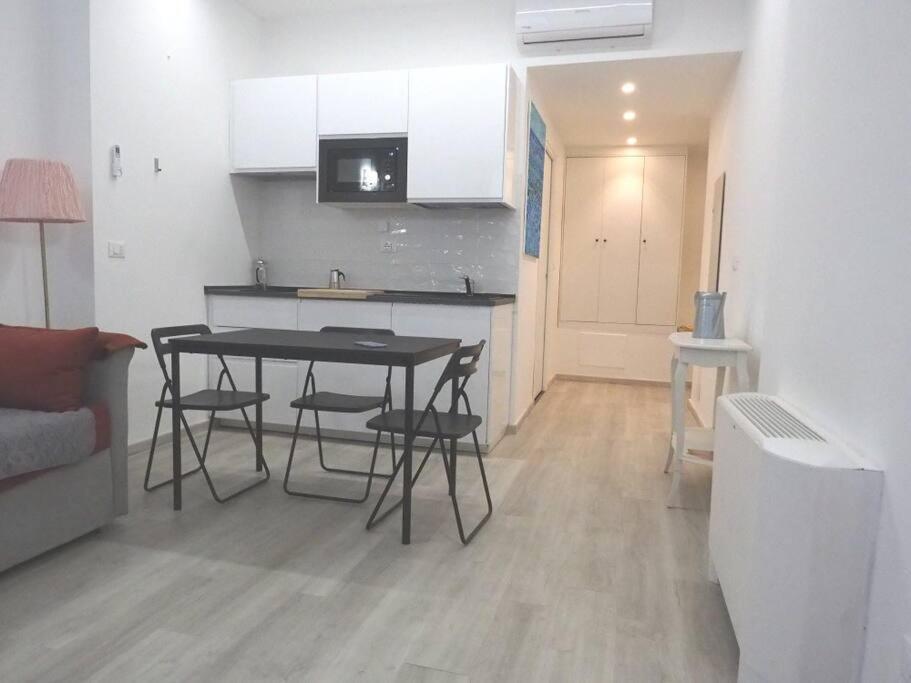 Sottoripa Loft Apartment Genoa Bagian luar foto